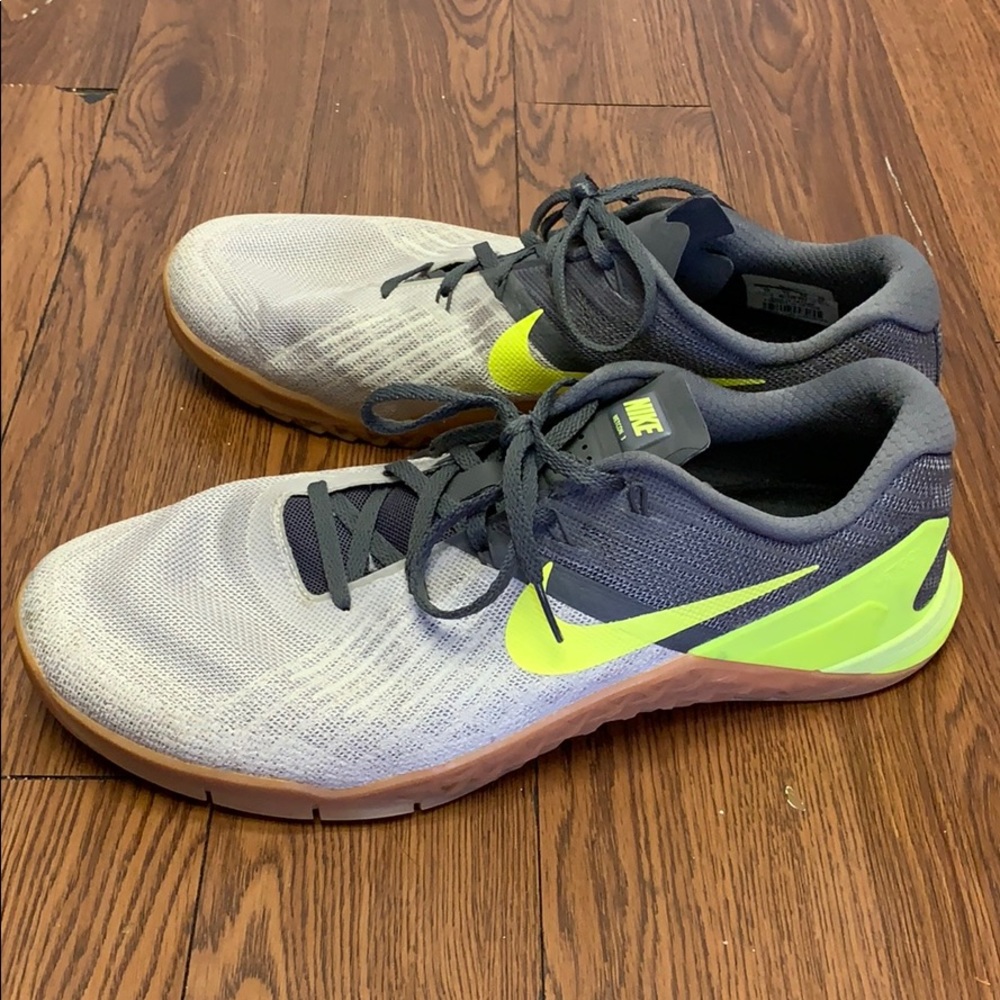 Men’s Nike Metcon Shoes - US 12
